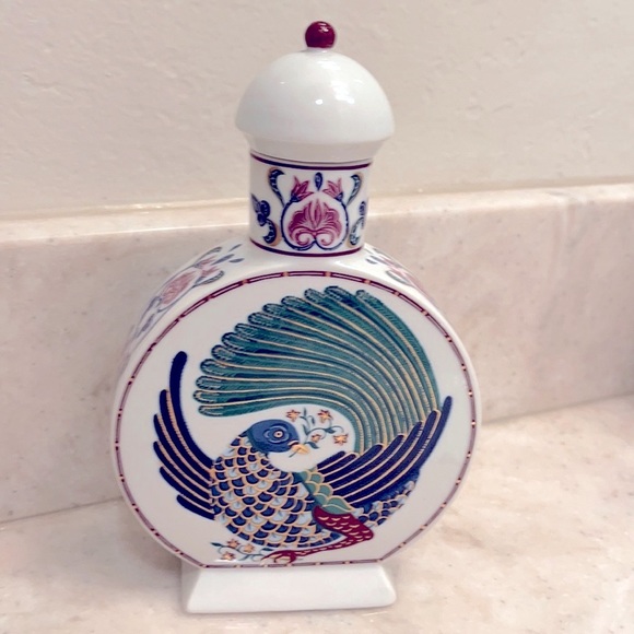 BYZANTINE COLLECTIBLE Perfume Porcelain Decanter w/Peacock Design. Vintage - Picture 1 of 3